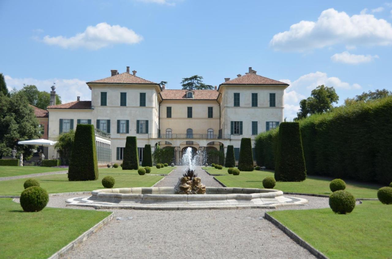 Feeling At Home - Varese Apartment Exterior foto